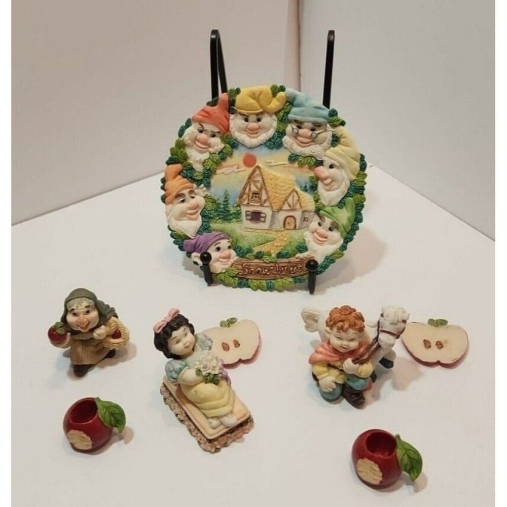 Popular Imports Vtg Snow White Seven Dwarfs Disney 1997 Plate W/Figures